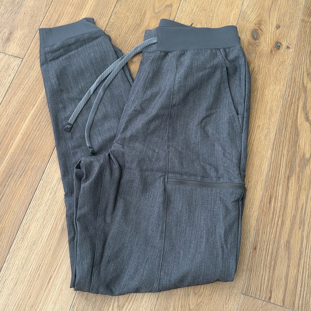 Fabletics high rise on-call jogger size S NWOT